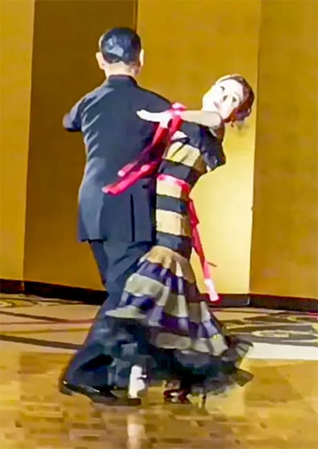 廣田能理子さんと平山和事先生によるタンゴのデモンストレーション